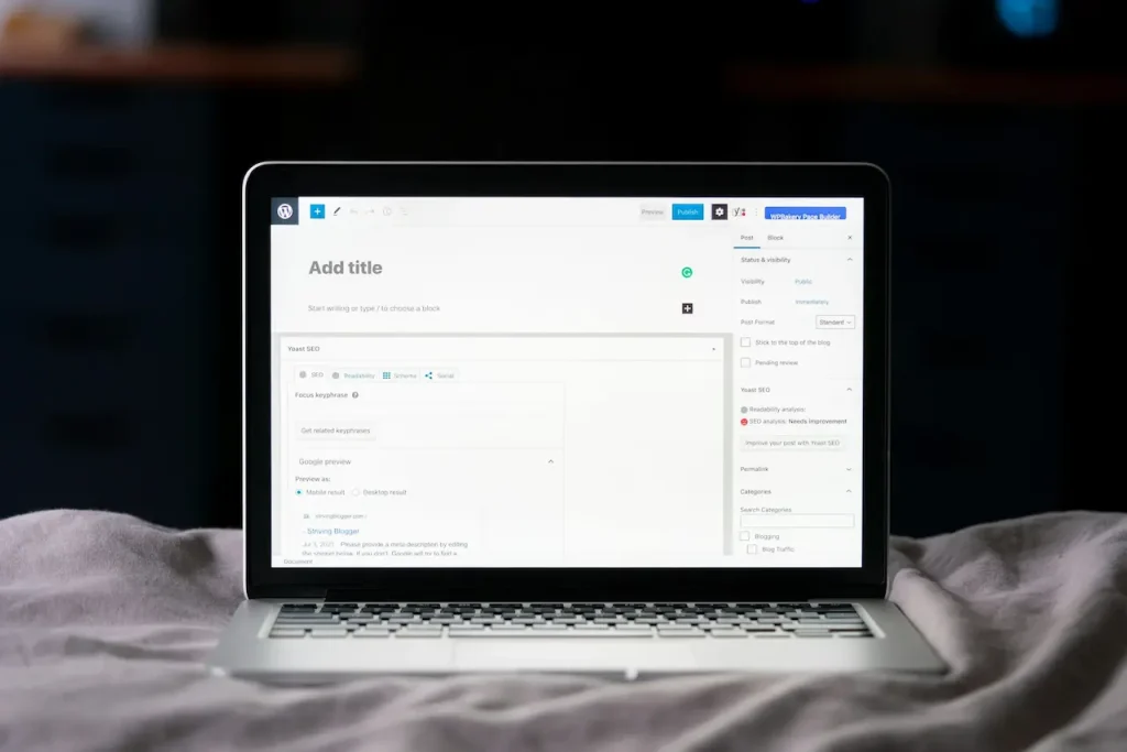 Laptop in the Top of the in the Bed 