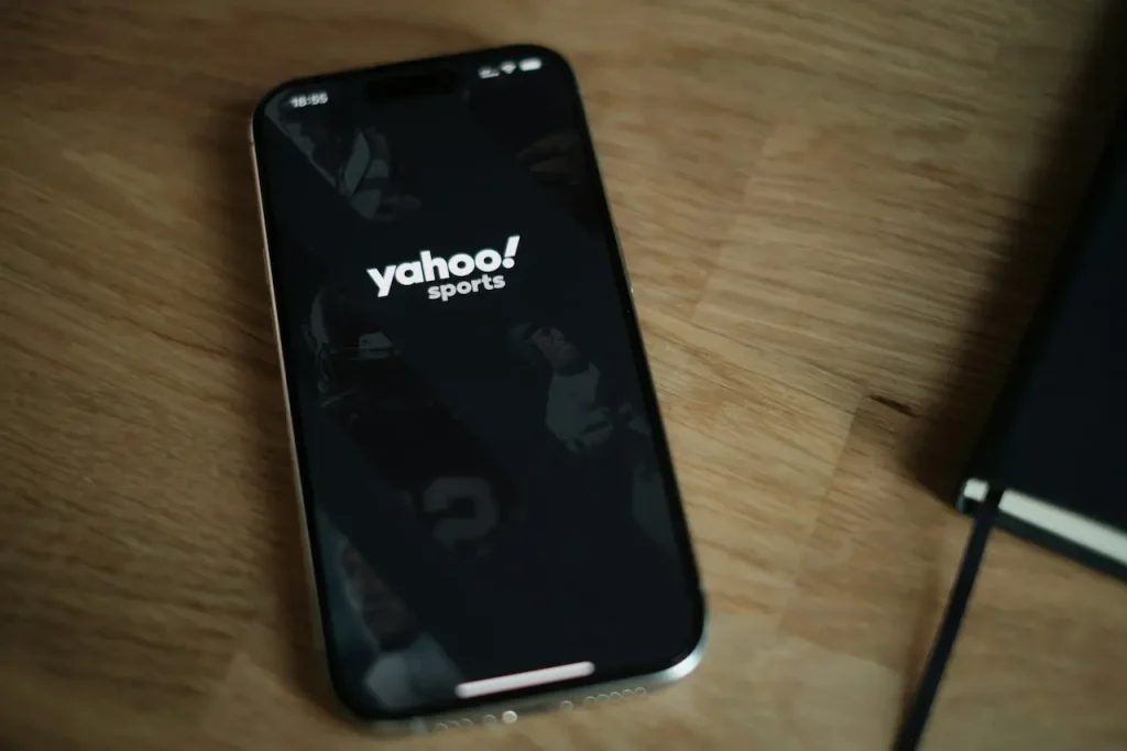 Yahoo Sports on a Smartphone Screen 