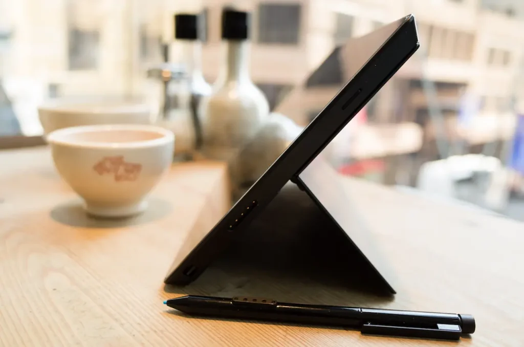 Side View of Microsoft Surface Pro 2 with Digital Pen 